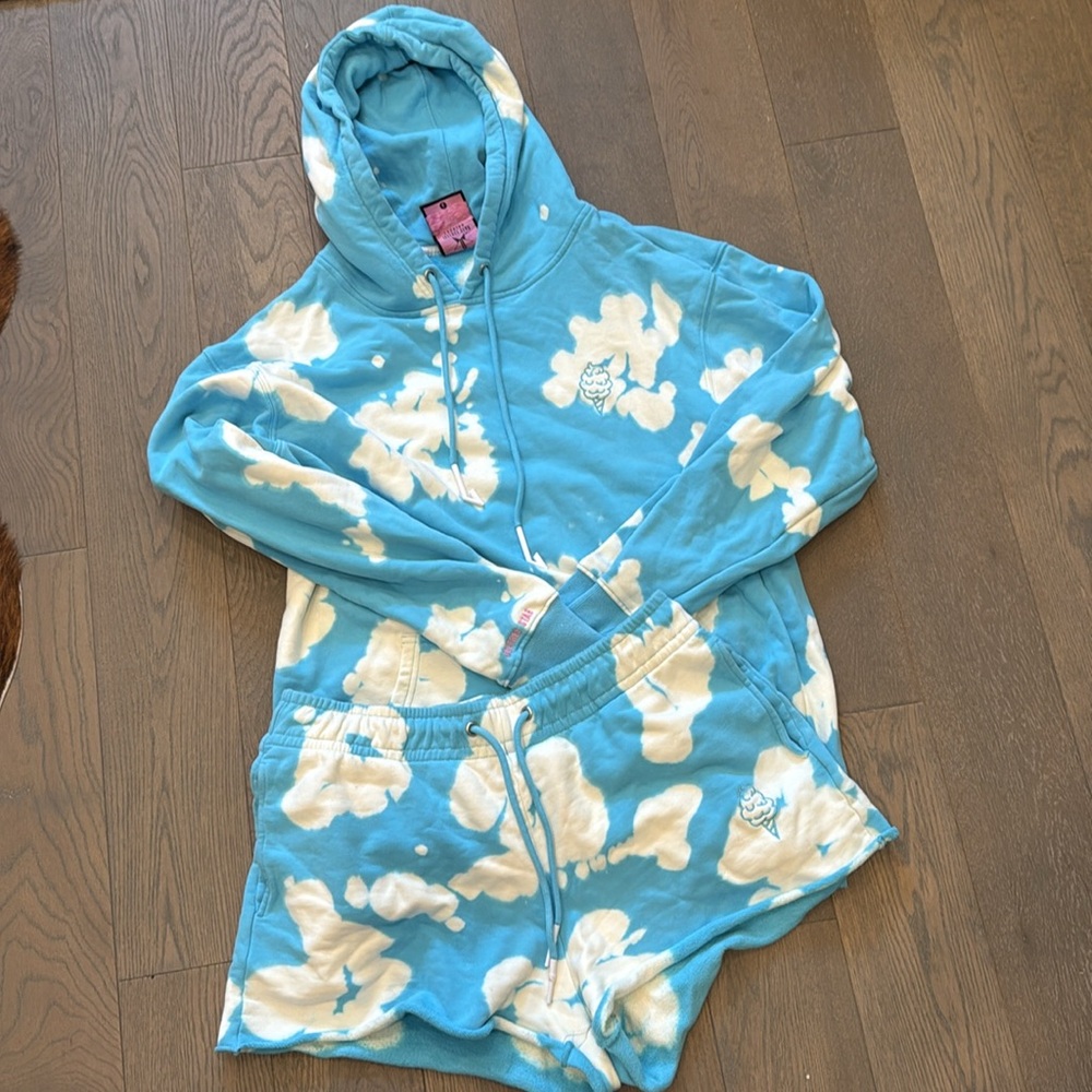 Jeffree Star Hoodie & Shorts Set